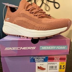 Skechers Sparrow Rose color size 8.5 New with tags and box